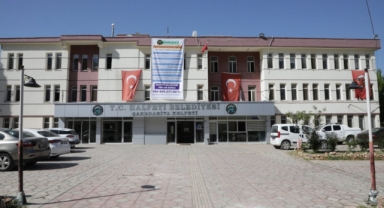 Halfeti Belediyesi'nin 460 milyon lira borçlu olduğu açıklandı