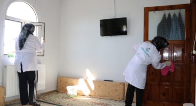 Haliliye'de evde bakım hizmetleri devam ediyor