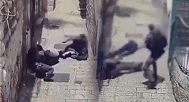Kudüs'te bir polisi bıçaklayan Türkiye vatandaşı öldürüldü