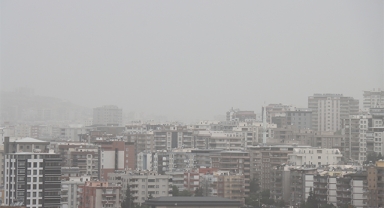 Şanlıurfa'da toz taşınımı etkili oldu