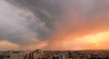 Suruç'ta toz bulutu etkili oldu
