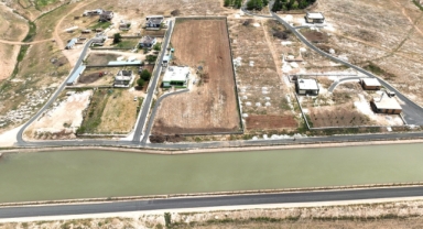 Harran'da 6 mahallenin bağlantı yoluna asfalt serildi