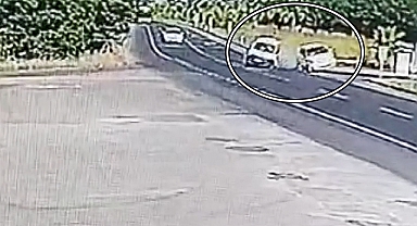 Şanlıurfa'da 3 kişinin yaralandığı kaza anı güvenlik kamerasında