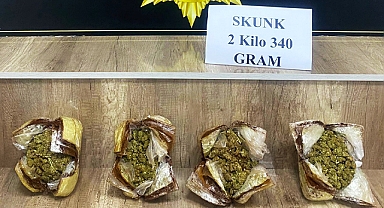 Şanlıurfa'da bir yolcunun valizinden uyuşturucu çıktı
