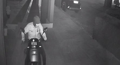 Şanlıurfa'da elektrikli motosiklet hırsızlığı güvenlik kamerasında