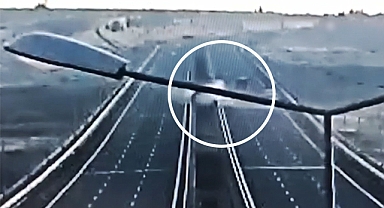 Şanlıurfa'da iki kişinin öldüğü kaza anı güvenlik kamerasında