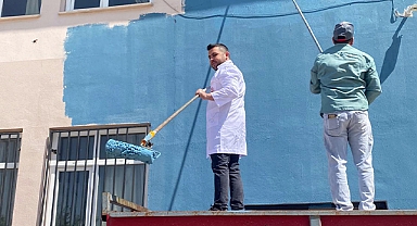 Şanlıurfa'da müdür ve yardımcısı okulu boyadı