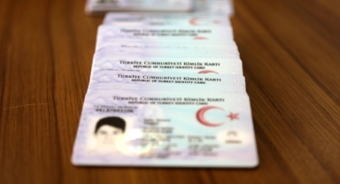 Yaklaşık 6 milyon kişi çipli kimlik kartına geçmedi