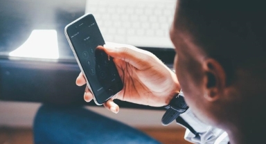 Aşırı cep telefonu kullanımına dikkat: Hasara yol açıyor