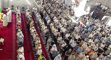 Hamas lideri Heniyye için Şanlıurfa'da gıyabi cenaze namazı kılındı