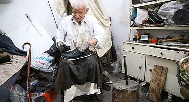 Kore gazisi 70 yıldır ayakkabı tamir ediyor