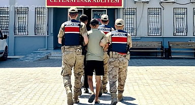 Şanlıurfa'da iki kişi motosikletle uyuşturucu taşırken yakalandı