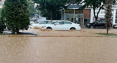 Şanlıurfa'da sağanak etkili oldu