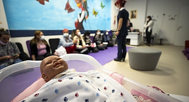 Hastanelere ve tıp merkezlerine gebe okulu zorunluluğu