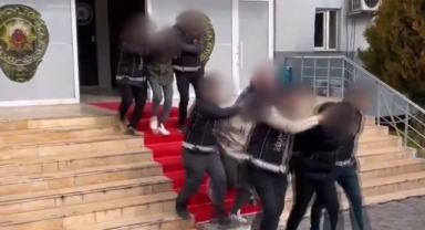 Şanlıurfa'da bir kişiyi yağmaladıkları iddiasıyla 4 zanlı tutuklandı