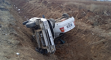 Şanlıurfa'da iki otomobilin çarpıştığı kazada 4 kişi yaralandı