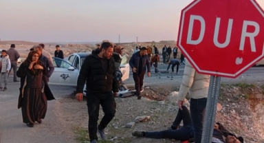 Suruç yolunda iki otomobil çarpıştı: 3 yaralı