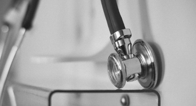 Kayıt dışı çalışan doktorlara bu kez Maliye 'reçete' yazdı
