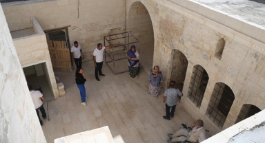 Şanlıurfa'da depremde hasar gören tarihi camiler ibadete açılıyor