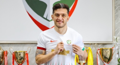 Şanlıurfaspor'un defans oyuncusu Amedspor'a transfer oldu