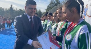 Hokey Gençler A Kız - Erkek Grup Yarışmaları Şanlıurfa'da yapıldı