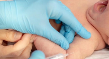 Sağlık Bakanlığı çocukluk dönemi aşı takviminde değişikliğe gidiyor