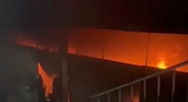 Şanlıurfa'da bir depoda korkutan yangın