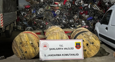 Şanlıurfa'da şantiye deposundan hırsızlık yapan 2 zanlı tutuklandı