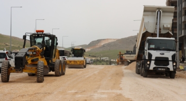 Büyükşehir merkez ve kırsalda asfalt serim çalışmalarına devam ediyor