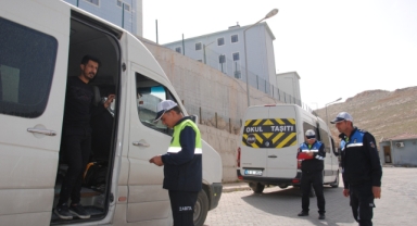 Büyükşehir okul servislerini denetledi