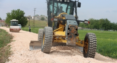 Büyükşehirden kırsalda yol yenileme çalışması