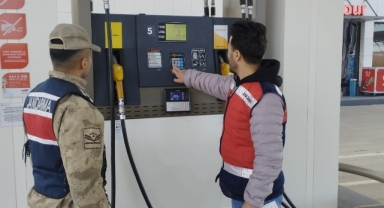 Şanlıurfa'da jandarma petrol ve akaryakıt istasyonlarını denetledi