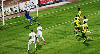 Şanlıurfaspor evinde Amedspor'a yenildi