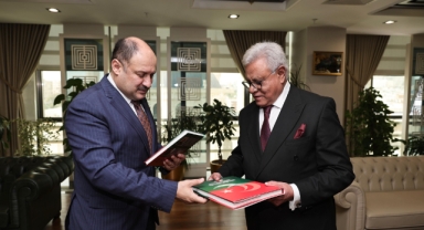 Pakistan Büyükelçisi'nden Başkan Gülpınar'a ziyaret