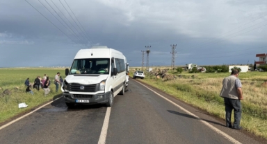 Şanlıurfa'da öğretmenleri taşıyan minibüsler çarpıştı: 28 yaralı