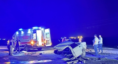 Şanlıurfa'da tır ile otomobil çarpıştı: 1 ölü, 1 ağır yaralı
