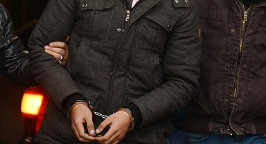 Toplumun inanç değerlerine hakaret ettiği gerekçesiyle gözaltına alındı