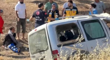 Halfeti'ye giderken kaza yaptılar