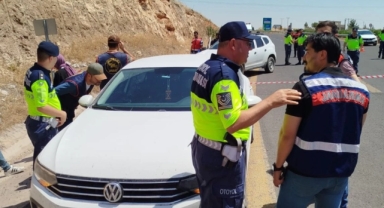 Şanlıurfa'da 50 yaşındaki adam araçta ölü bulundu