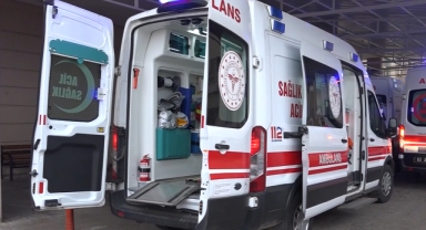 Şanlıurfa'da iki otomobilin çarpıştığı kazada 8 kişi yaralandı