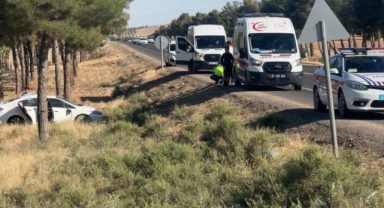 Şanlıurfa'da otomobil şarampole devrildi: 4 yaralı