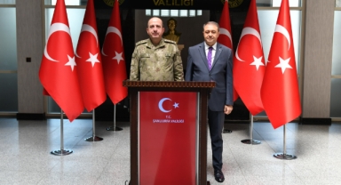 2. Ordu Komutanı Orgeneral Ergün, Şanlıurfa Valisi Şıldak'ı ziyaret etti