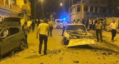 Ceylanpınar'da seyir halindeki otomobil alev aldı: 3 yaralı 