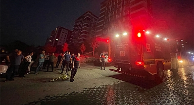 Karaköprü'de bir evde yangın çıktı: 3 kişi dumandan etkilendi