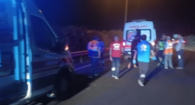 Şanlıurfa'da ambulans ile TIR çarpıştı: 2 yaralı