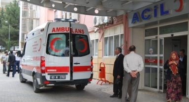 Şanlıurfa'da bakkaldan dondurma almak isteyen 2 kişi akıma kapıldı