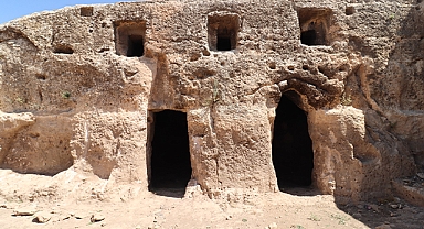 Şanlıurfa'da kaya kilise bulundu