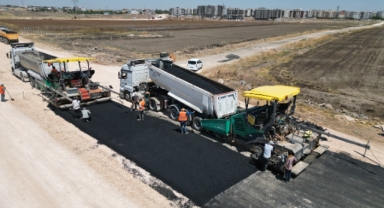 Viranşehir'de asfalt serim çalışmaları sürüyor
