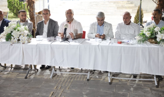 Başkan Nihat Çiftçi Atakent&#039;te vatandaşlarla buluştu