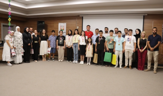 Esentepe gençlik merkezi yaz kursları sona erdi